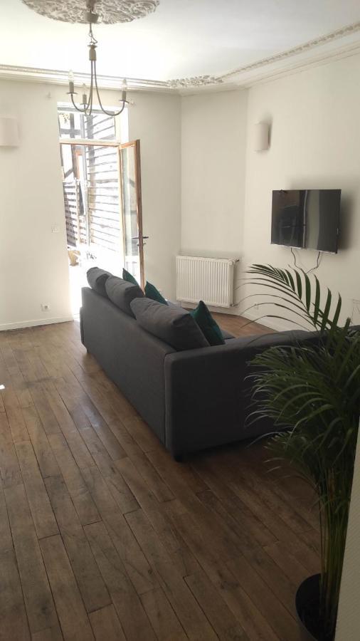 Aubigny Sur Nere Aparthotel ภายนอก รูปภาพ